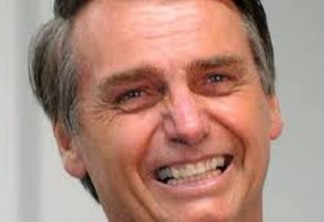 Justiça tenta notificar Bolsonaro sobre investigação por apologia ao crime