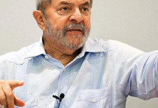 Lula diz que manifestantes ainda vão se 'ajoelhar aos pés de Dilma'