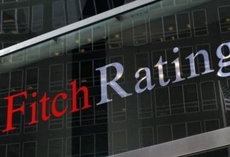 Logo da Fitch Ratings visto em prédio da agência em Nova York.  13/12/2013    REUTERS/Brendan McDermid (
