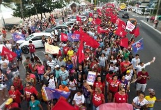 Protestos contra candidatura de Bolsonaro ocorreram em várias cidades pelo país