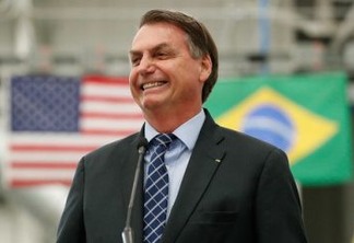 'É um risco que eu corro', reconhece Bolsonaro sobre reabertura do comércio