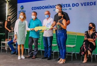 Durante solenidade com ministro Rogério Marinho, Cícero promete obras para mais 4 mil habitações em JP
