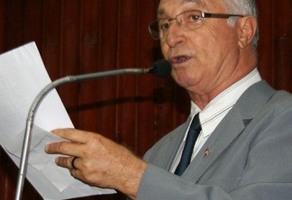 Helder Moura: Frei Anastácio reitera críticas à Cunha e chama Câmara de 'galinheiro'