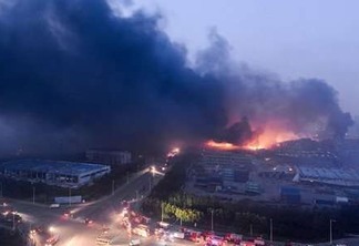 VÍDEO: Explosões deixam 50 mortos em porto do norte da China e mais de 700 feridos