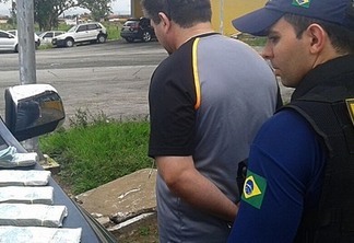 PORTUGUÊS: PRF prende estrangeiro procurado pela Interpol na BR 101, na Paraíba