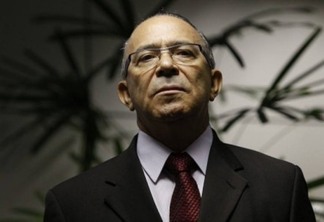 ROMPIMENTO A VISTA:  Maioria do PMDB quer sair do governo, afirma ex-ministro - VEJA ENTREVISTA