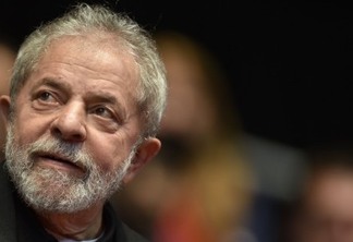 Lula chama impeachment de maior ato de ilegalidade desde 1964 e diz que vai resistir