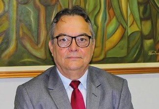 Presidente da Unimed JP discute panorama dos planos de saúde com senador Cássio Cunha Lima