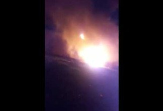 VEJA VÍDEO - Avião cai e causa incêndio no interior do Paraná