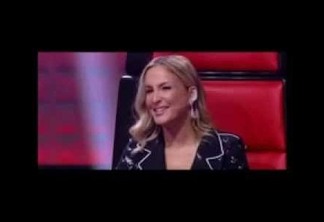 VEJA VÍDEO: Claudia Leitte leva fora durante The Voice 'Venha sentar no meu colo!'