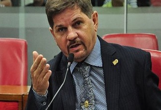 Sérgio da Sac colhe assinaturas para mudança de lei que permite retorno dele à CMJP