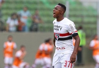 Jogador faz piada com o Corinthians, recebe críticas e se desculpa nas redes sociais