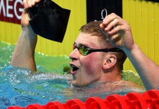 Nadador britânico quebra o recorde dos 50m peito pela segunda vez durante mundial