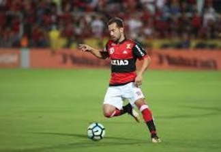 Éverton Ribeiro é a grande aposta do Flamengo para o jogo de hoje contra a Chapecoense