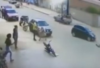 VEJA VÍDEO: Menino de seis anos é atropelado por veículo e sai ileso