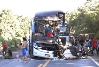 Grave acidente com ônibus que saiu de Cajazeiras deixa mortos e feridos; imagens são chocantes