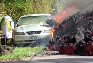 Lava de vulcão engole carro no Havaí