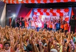 Em Pedras de Fogo, Ricardo Coutinho reforça pré-candidatura de João Azevêdo ao Governo da Paraíba