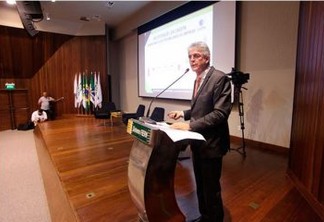 Ricardo Coutinho relembra começo da gestão em seminário no RN:  'Medidas impopulares são necessárias na gestão'