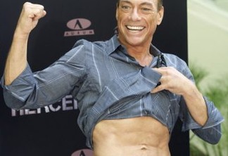 Van Damme nega boatos de morte: 'Vivo e seguindo em frente'