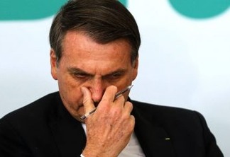 Bolsonaro diz que ONGs podem estar por trás de queimadas na Amazônia