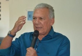 GRAVE DENÚNCIA: Vereador encontra arquivos e promete pedir afastamento do prefeito de Cajazeiras; confira