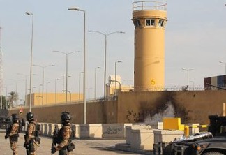 Embaixada dos Estados Unidos em Bagdá é atingida por foguete