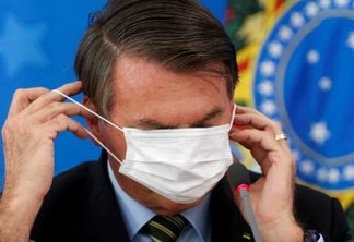IRRESPONSÁVEL?! Veja 8 vezes que Bolsonaro agiu em desacordo com o Ministério da Saúde