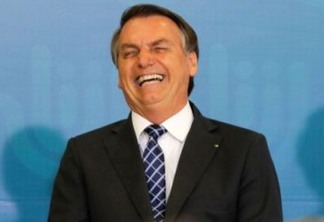AGLOMERAÇÃO: Bolsonaro diz que fará churrasco no próximo sábado para 'uns 30 convidados'
