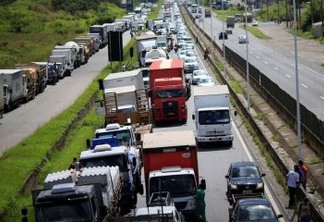 “O país vai parar novamente”, afirma um dos líderes dos caminhoneiros, 4 anos depois da maior greve da categoria no país