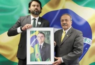 Aliados defendem que Léo Índio primo dos filho de bolsonaro deixe assessoria do senador da cueca Chico Rodrigues