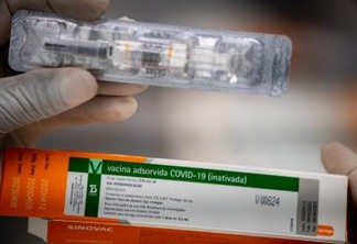 "VACINA NÃO SERÁ OBRIGATÓRIA": Secretário de Saúde da PB rebate Bolsonaro e diz que papel do gestor público é mostrar importância da vacina
