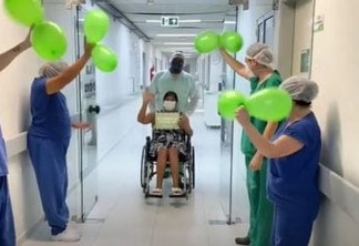 EMOÇÃO! Mais dois pacientes de Manaus recebem alta médica do HULW nesta sexta-feira