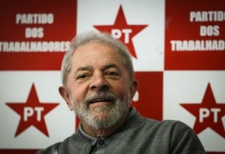 Lula diz que vai tomar vacina e pede ao povo para não seguir "decisão imbecil" de Bolsonaro
