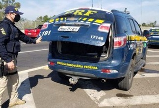 Motorista de 27 anos é preso com CNH falsa e 70 munições em veículo, na Paraíba