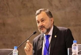 Ministro Walmir Oliveira, do TST, morre em razão da Covid-19