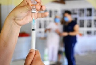 Campina Grande segue vacinando pessoas com comorbidades a partir de 55 anos