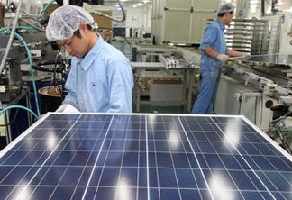 GERAÇÃO DE EMPREGO E RENDA: João Azevêdo anuncia instalação de filial da maior fábrica de painéis solares da América do Sul, na Paraíba