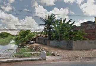 Cícero sanciona lei que concede auxílio aluguel de R$ 500 para realocação de famílias do Complexo Beira Rio