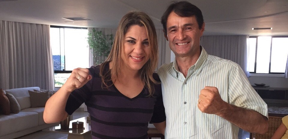 Lutadora Bethe com o prefeito Romero Rodrigues