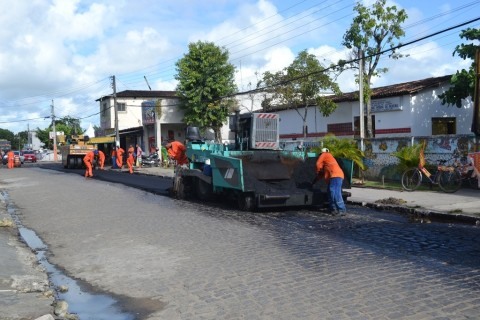 O asfaltamento das ruas deve ser concluído até dezembro