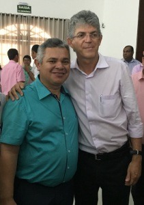 Prefeito Marcelo Rodrigues, de Alhandra, com Ricardo Coutinho durante o almoço
