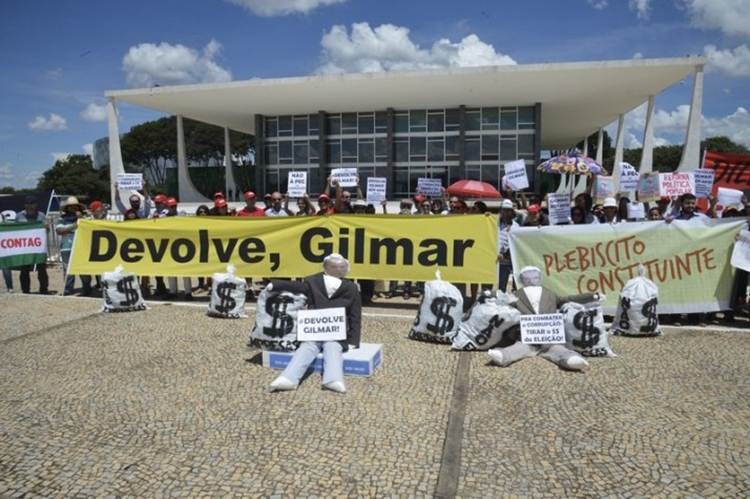 protesto brasilia gilmar