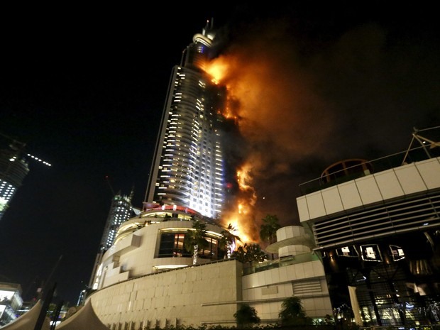 emirates-dubai-fire_ahmed_jadallah_reuters