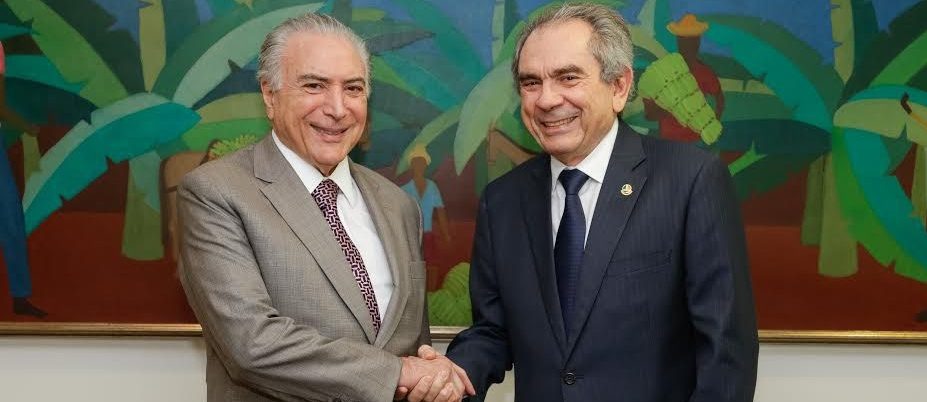Brasília - DF, 09/11/2016. Presidente Michel Temer durante reunião com o Senador Raimundo Lira. Foto: Marcos Corrêa/PR