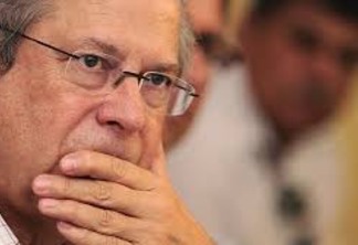 José Dirceu fica em silêncio e é dispensado da CPI da Petrobras