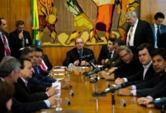 Cunha quer esclarecimentos sobre rito do impeachment com ministros do STF