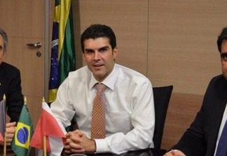 Raimundo Lira recebe prefeito André Gadelha para discutir projetos em Sousa