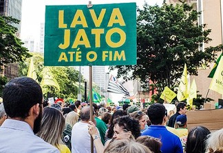 Últimos avisos do povo brasileiro antes de assumir o poder político do Brasil - Por Gilvan Freire