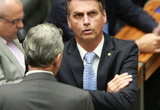 Desempenho em pesquisa eleitoral abre “leilão” de Jair Bolsonaro